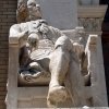 Estatua Andrés Piquer. Fachada Edificio Paraninfo