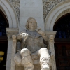 Estatua Ignacio Jordán de Asso. Fachada Edificio Paraninfo