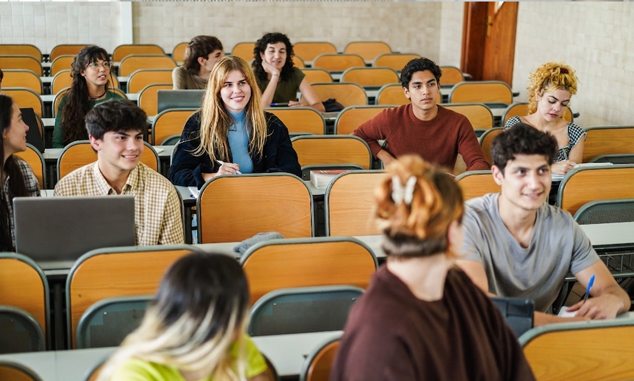 Foto decorativa - Jóvenes aula