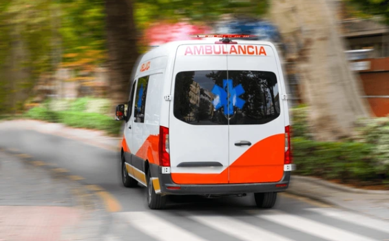 Ambulancia en la calle