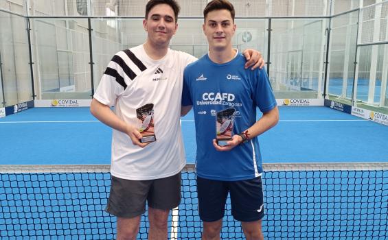 Barriendos y Causapé con el trofeo 'Campus de Huesca'