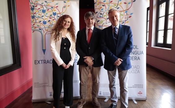 Directora CEX, Vicerrector RRII, Director ELE