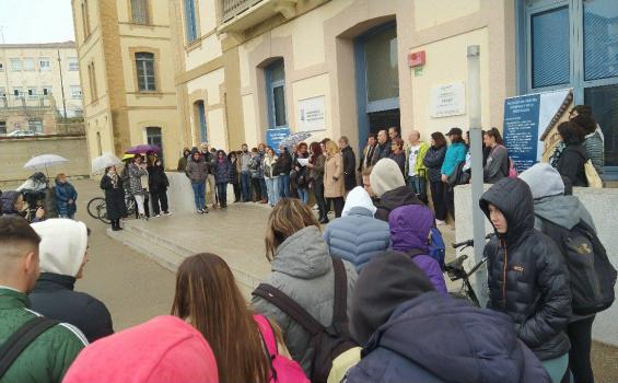 Actividad del 8M universitario en el Campus de Huesca. Archivo