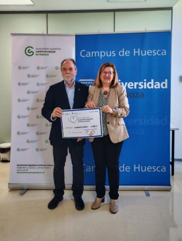 El Campus de Huesca hace entrega de los fondos recaudados a la AECC
